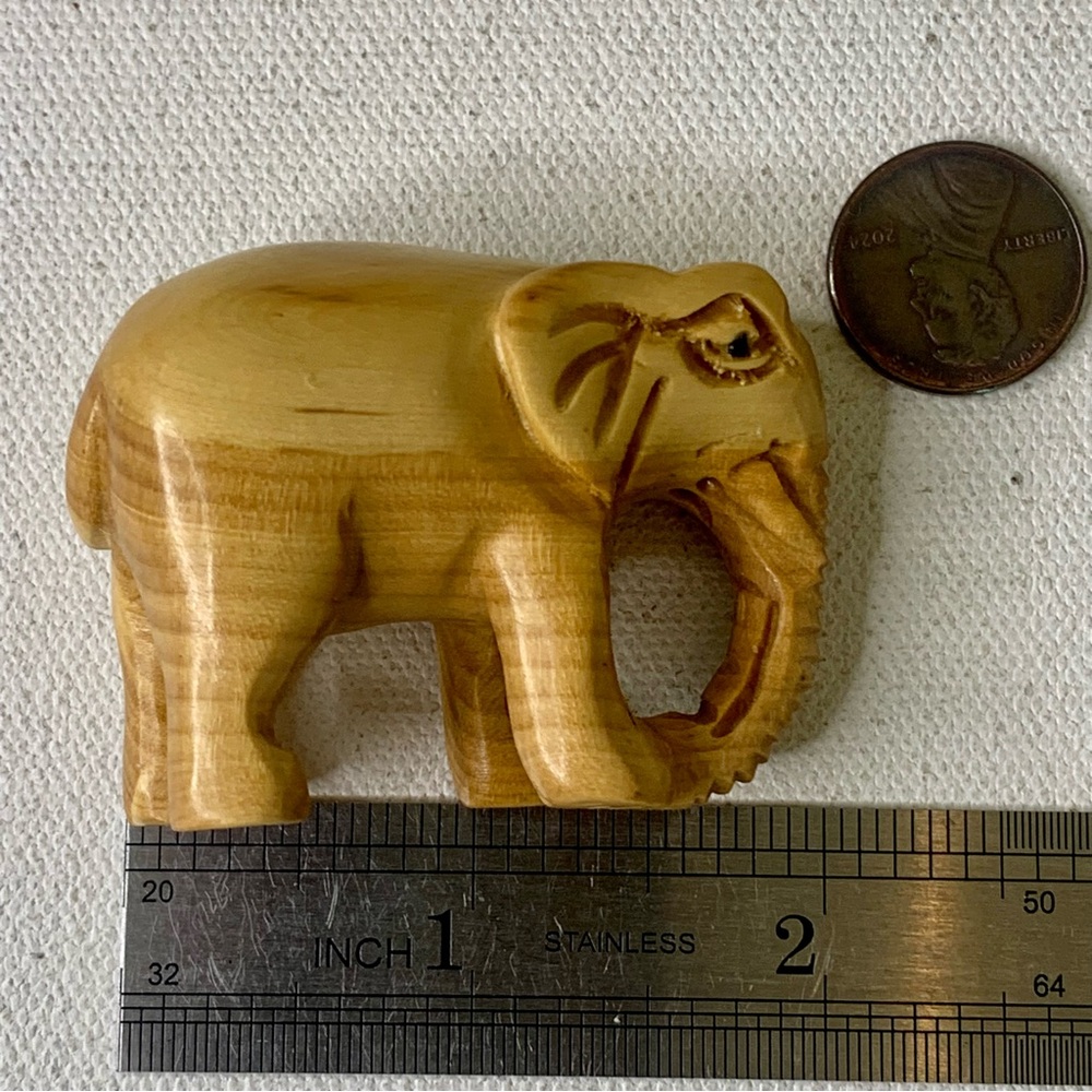 Vintage Boxwood Elephant Netsuke Hand Carved Wood Wild Animal Figurine Carving - Picture 10 of 11